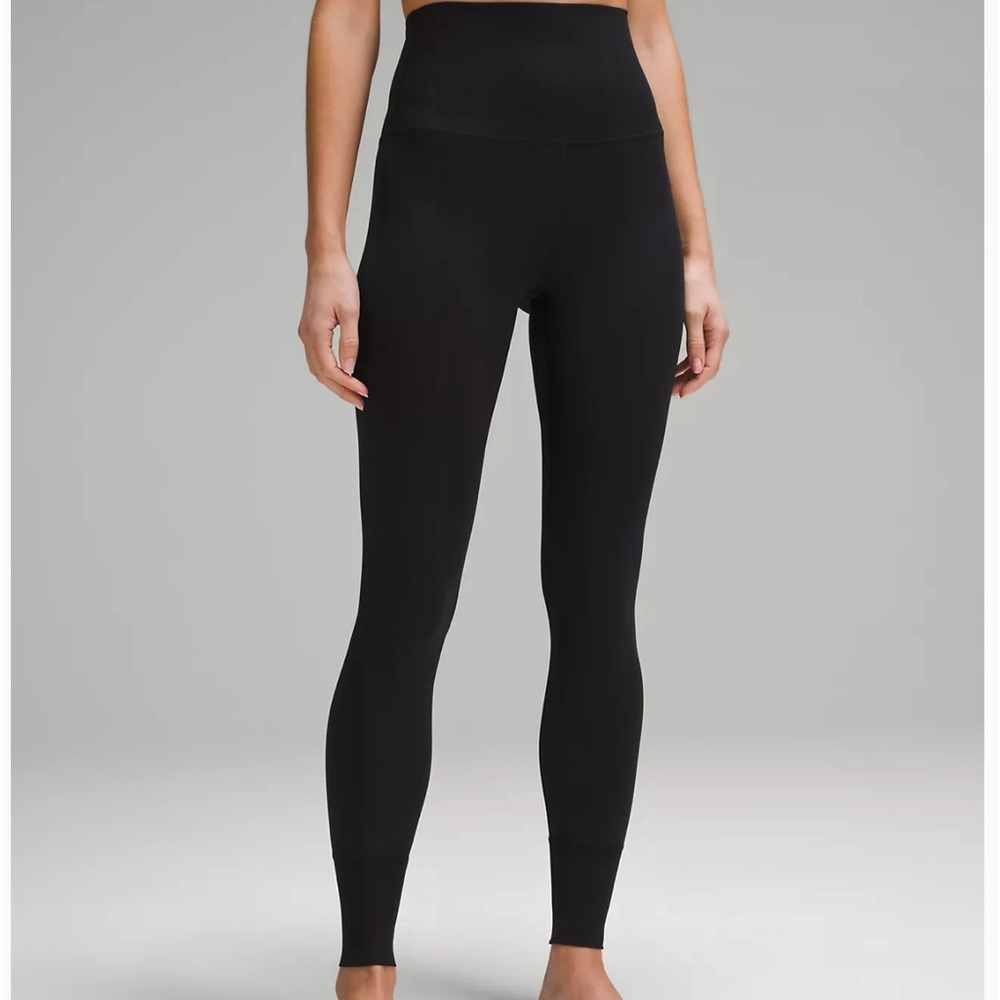 lululemon black legging size 10 no pockets light piling